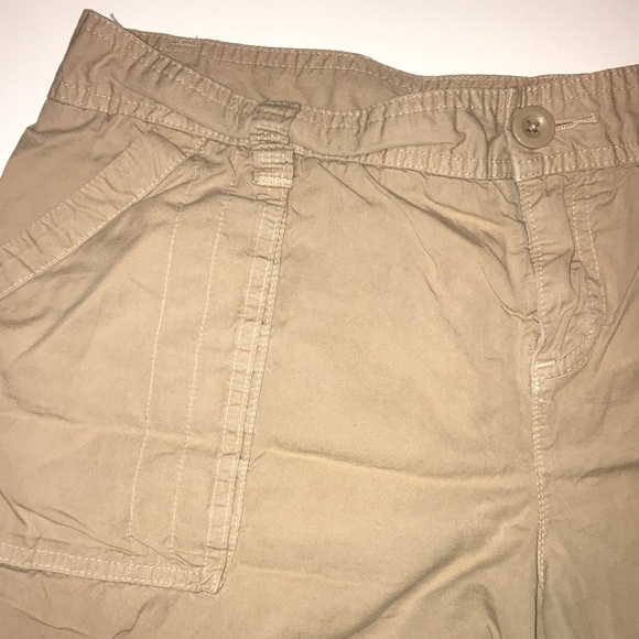 Old Navy Shorts Size 14  Khaki color - Picture 3 of 8